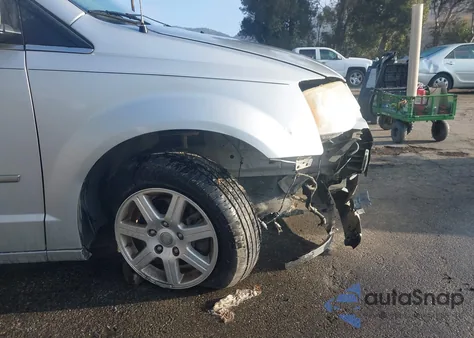 2010 Chrysler Town & Country Touring z USA, uszkodzony, nr VIN 2A4RR5D10AR300698